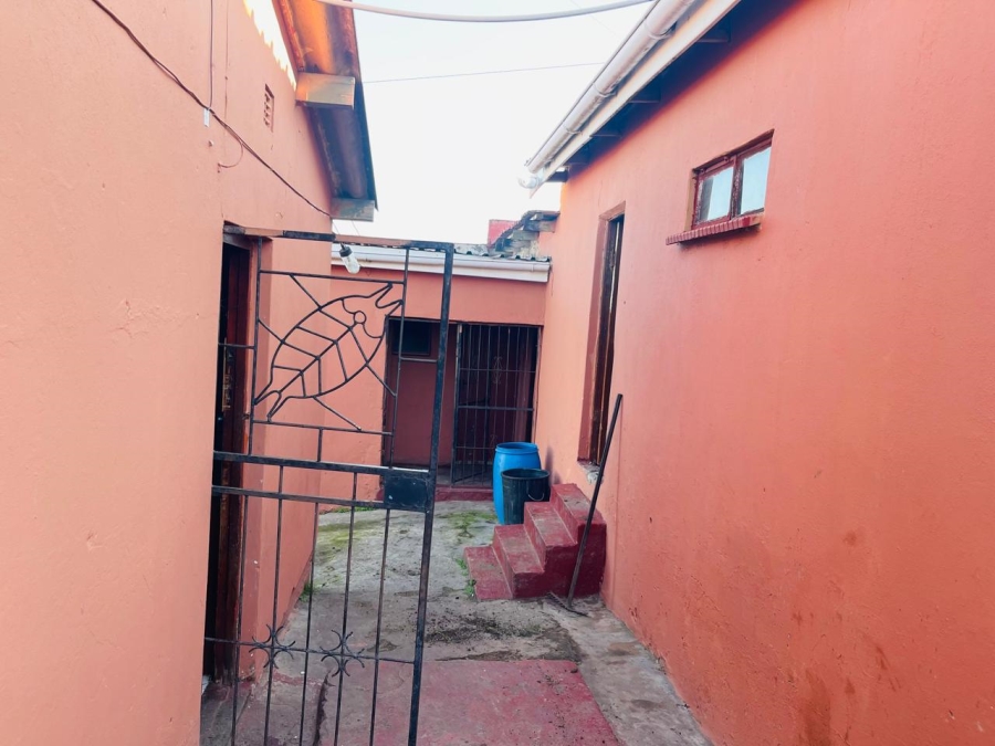 4 Bedroom Property for Sale in Mdantsane Nu 16 Eastern Cape